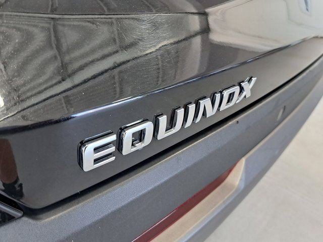 Used 2025 Mosaic Black Metallic Chevrolet LT image 29