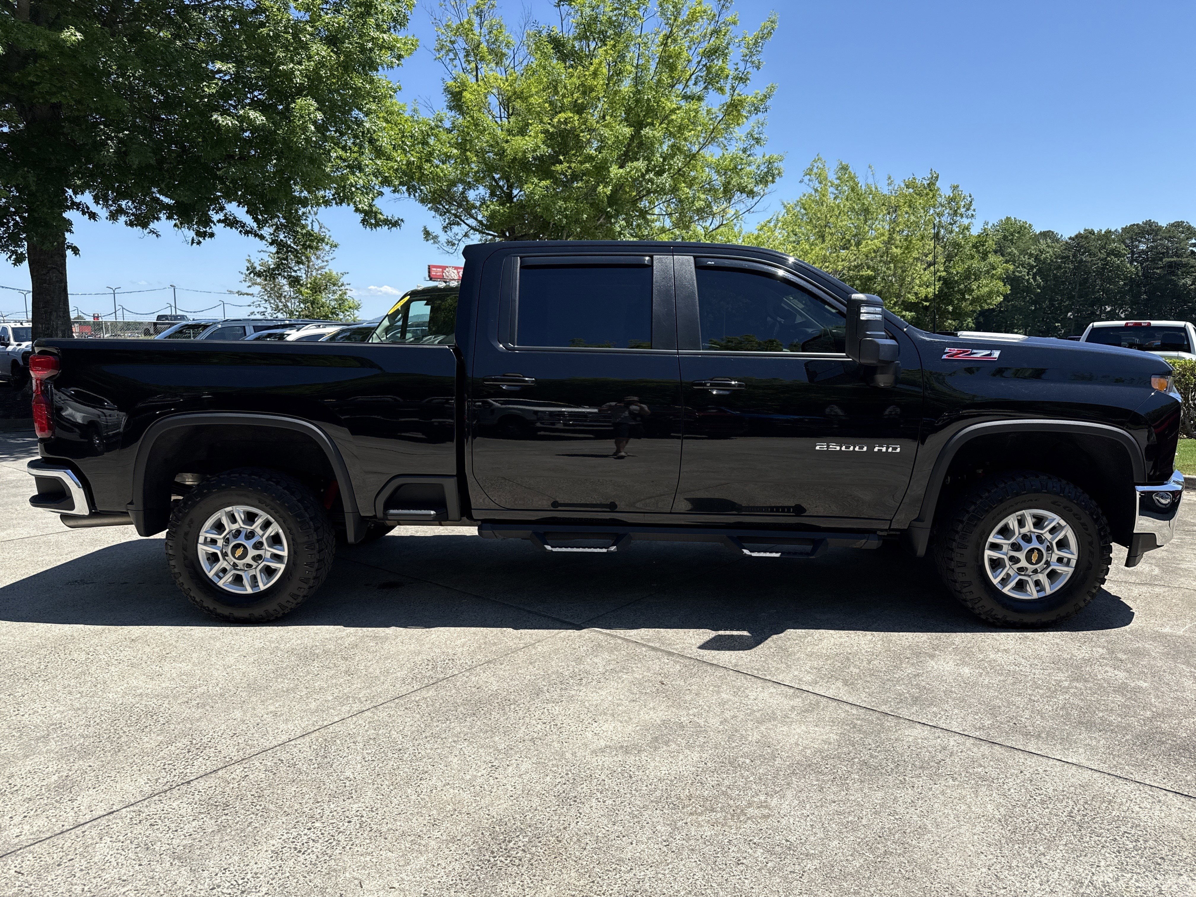 Used 2022 Black Chevrolet LT image 8