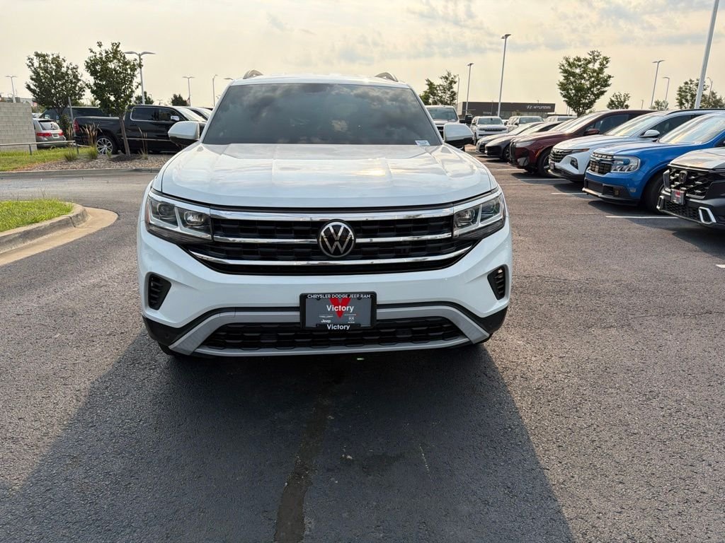 Used 2023 Volkswagen Atlas SE w/Tech with VIN 1V2WR2CA4PC515168 for sale in Kansas City