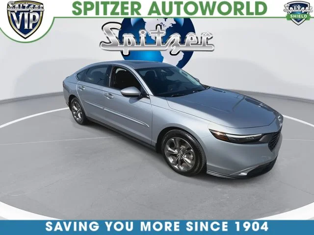 Used 2023  Honda EX image 2