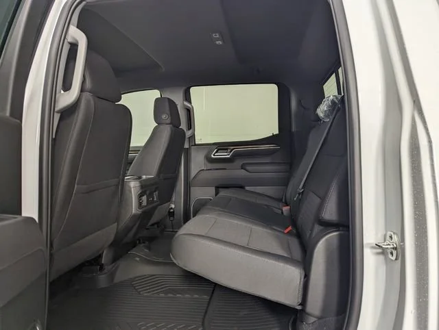 2025 Chevrolet Silverado 1500 LT - Photo 7