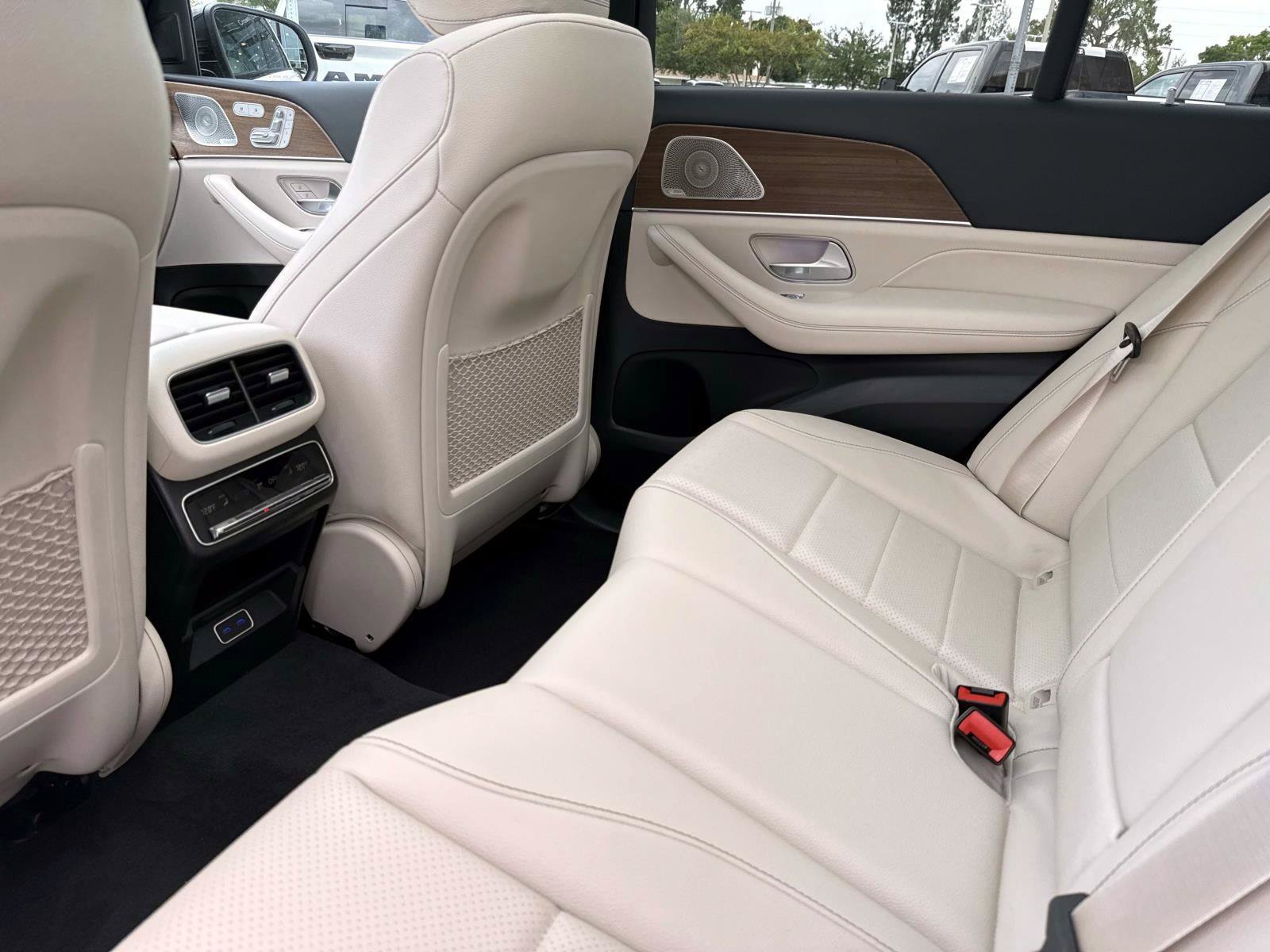 New 2026 Polar White Mercedes-Benz 350 4MATIC® SUV image 15