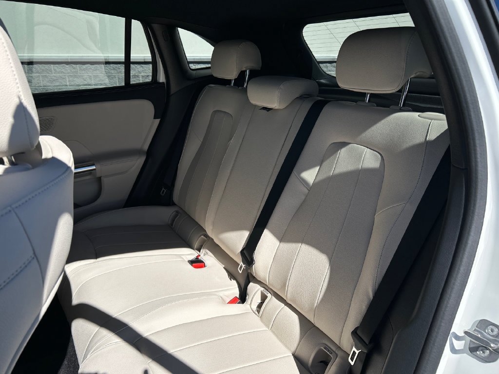 New 2026 Polar White Mercedes-Benz GLA 250 image 59