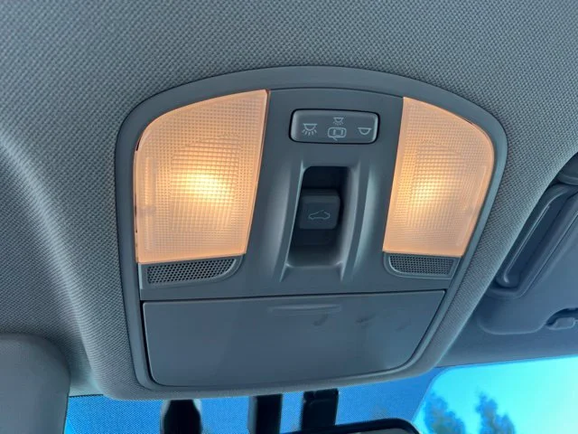 Used 2018 Silver Hyundai Value Edition image 22