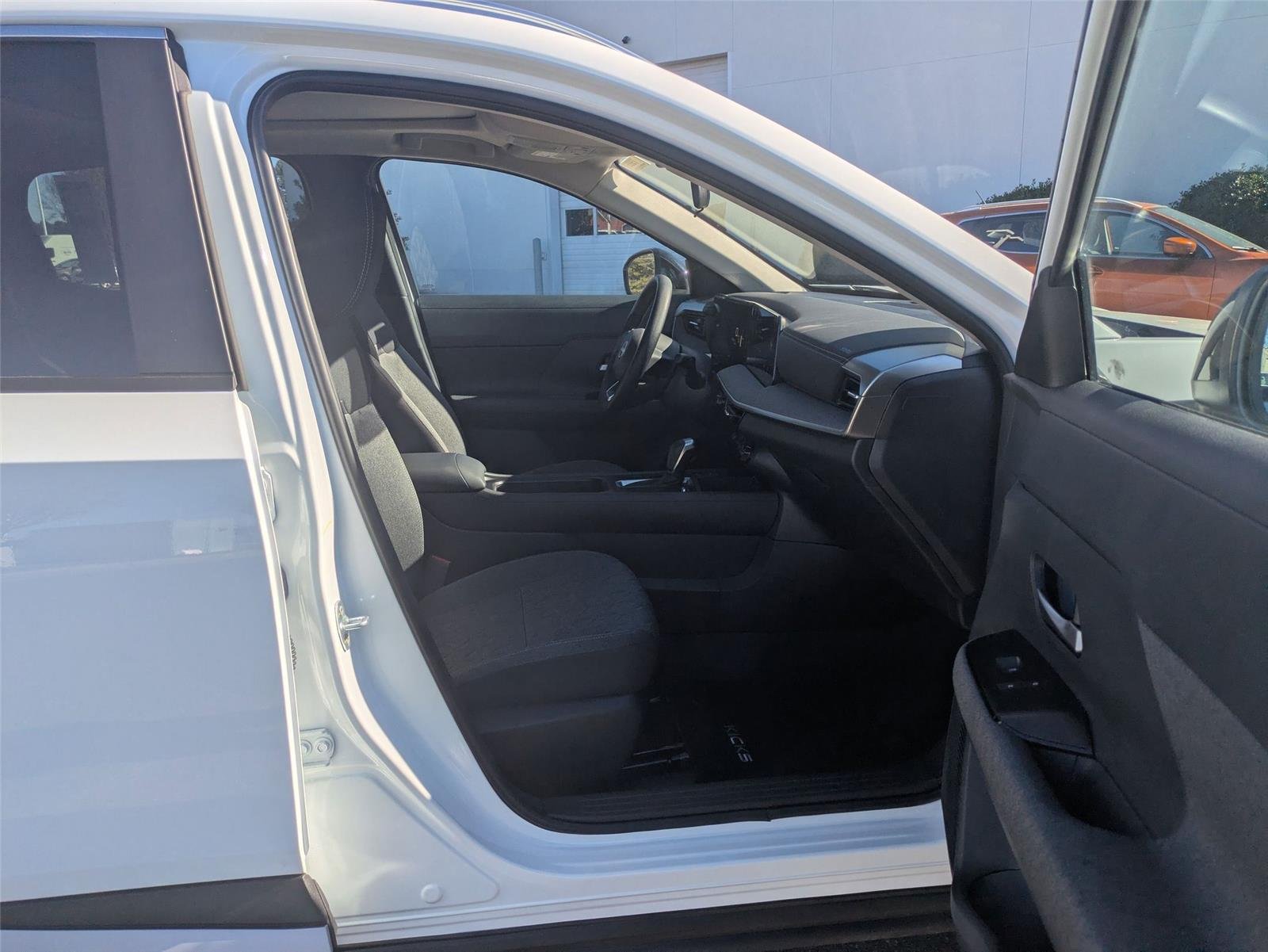 2026 Nissan KICKS SV - Photo 32