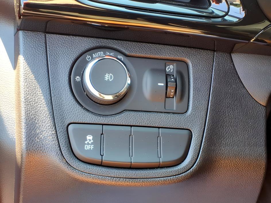 Used 2016 Salsa Chevrolet LT image 23