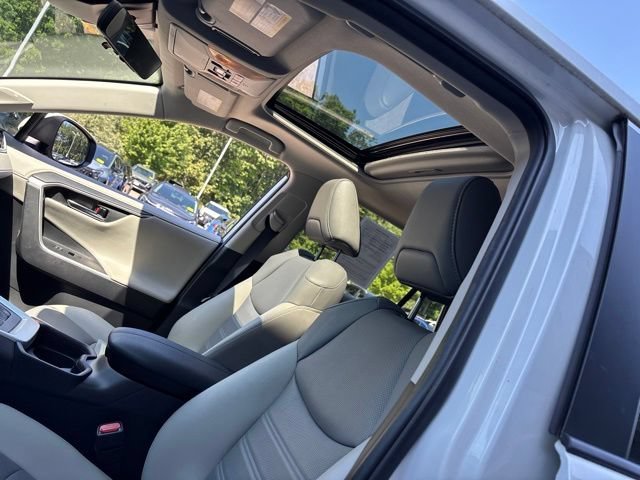 Used 2021 Blizzard Pearl Toyota Limited image 16