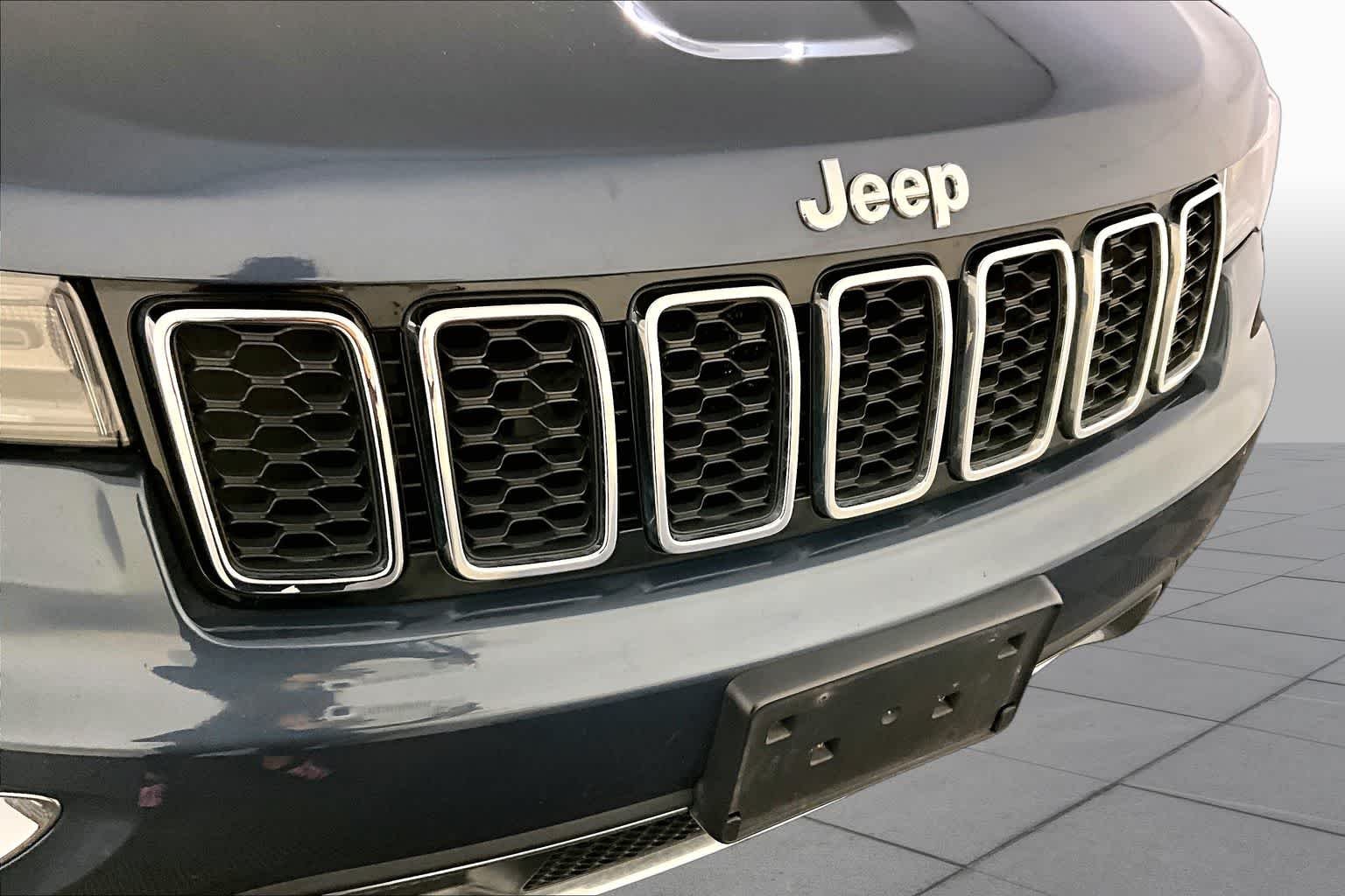 Used 2021 Slate Blue Pearlcoat Jeep Limited image 32