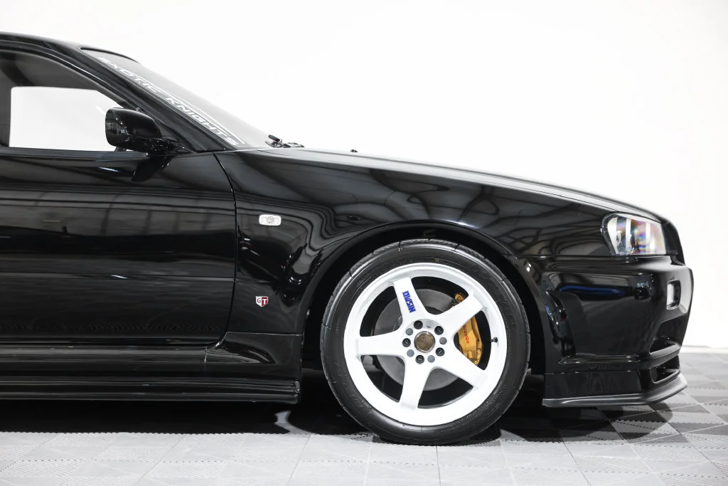 Used 2000 Black Nissan  image 3