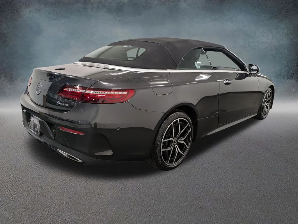 Used 2021 Gray Mercedes-Benz  image 4