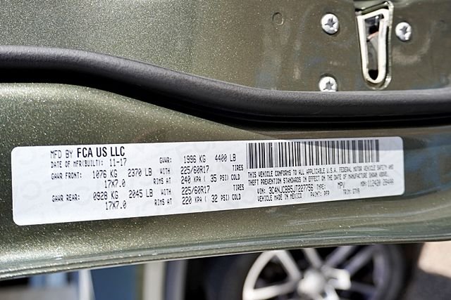 Used 2018 Green Jeep Latitude image 32