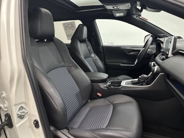Used 2021 White Toyota XSE image 31