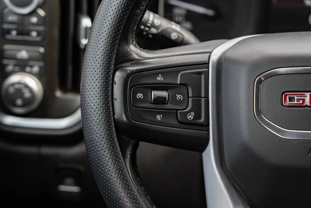Used 2020 Quicksilver Metallic GMC SLE image 16