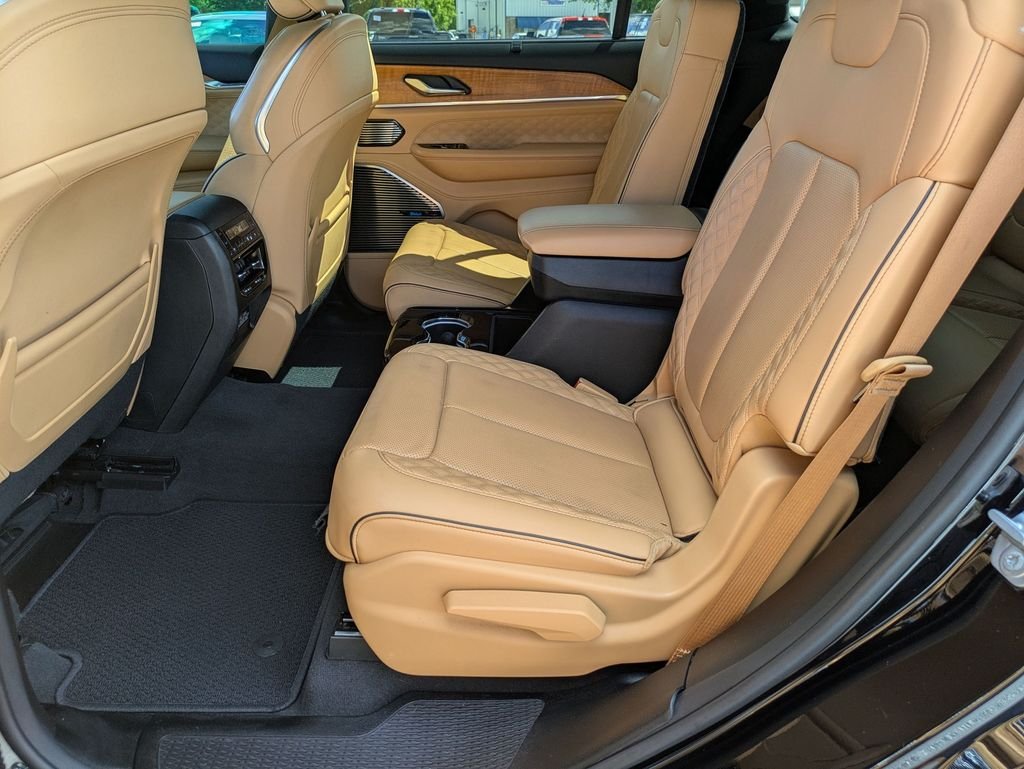 Used 2022 Black Jeep Summit image 20