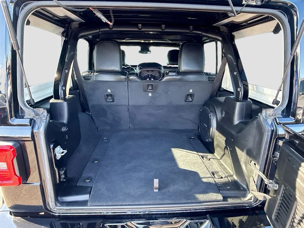 Used 2022 Black Jeep Unlimited Sahara High Altitude image 30