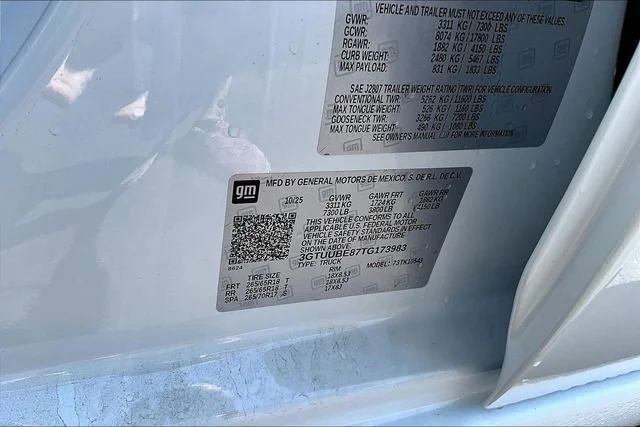 2026 GMC Sierra 1500 SLE - Photo 8
