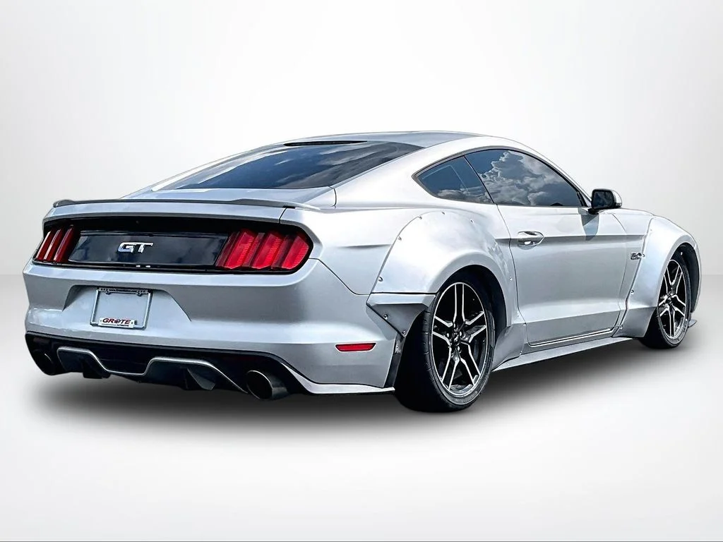 Used 2017 Silver Ford GT image 2