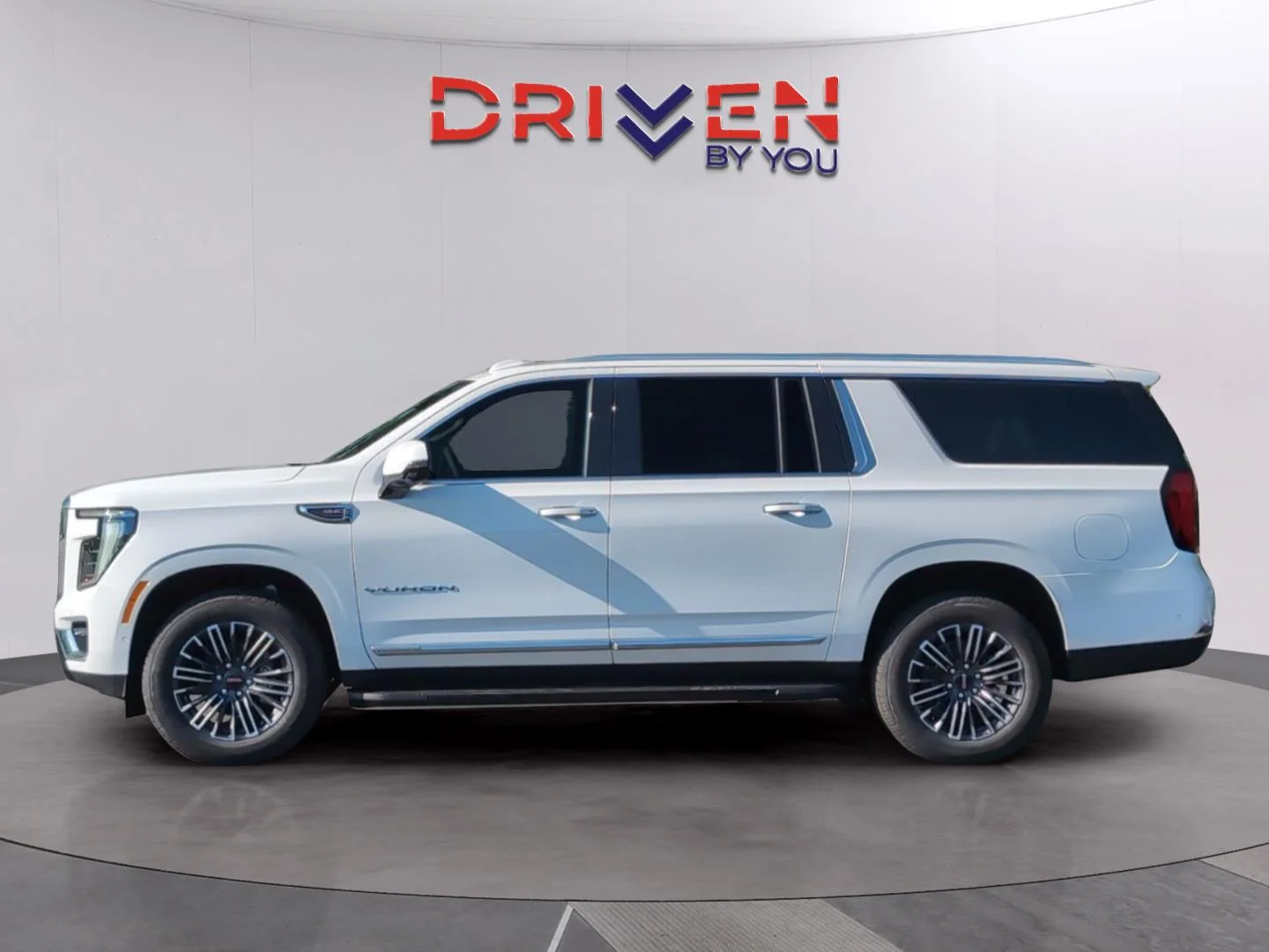 New 2026 Summit White GMC Elevation image 2