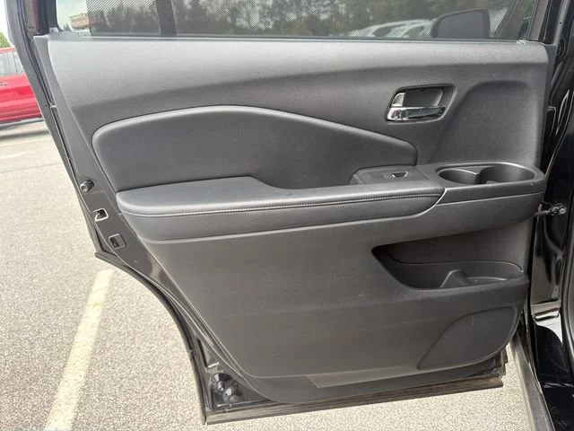 Used 2021 Black Honda AWD EX-L image 22