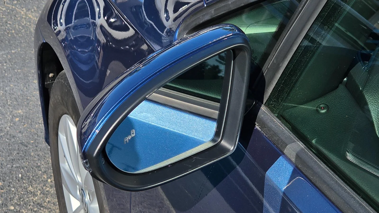 Used 2019 Silk Blue Metallic Volkswagen S image 15