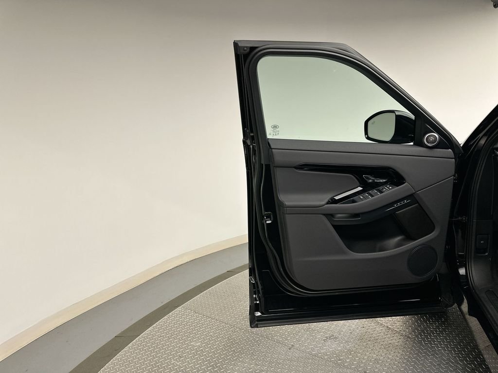 Used 2026 Santorini Black Metallic Land Rover S image 8