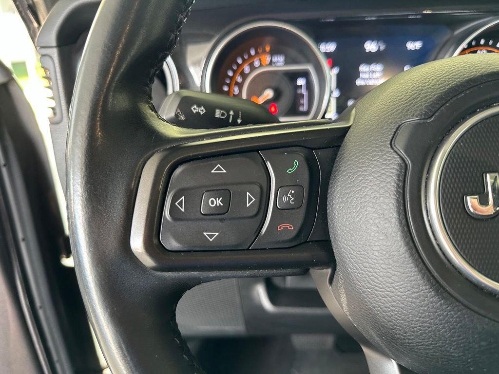 Used 2020 Gray Jeep Altitude image 20