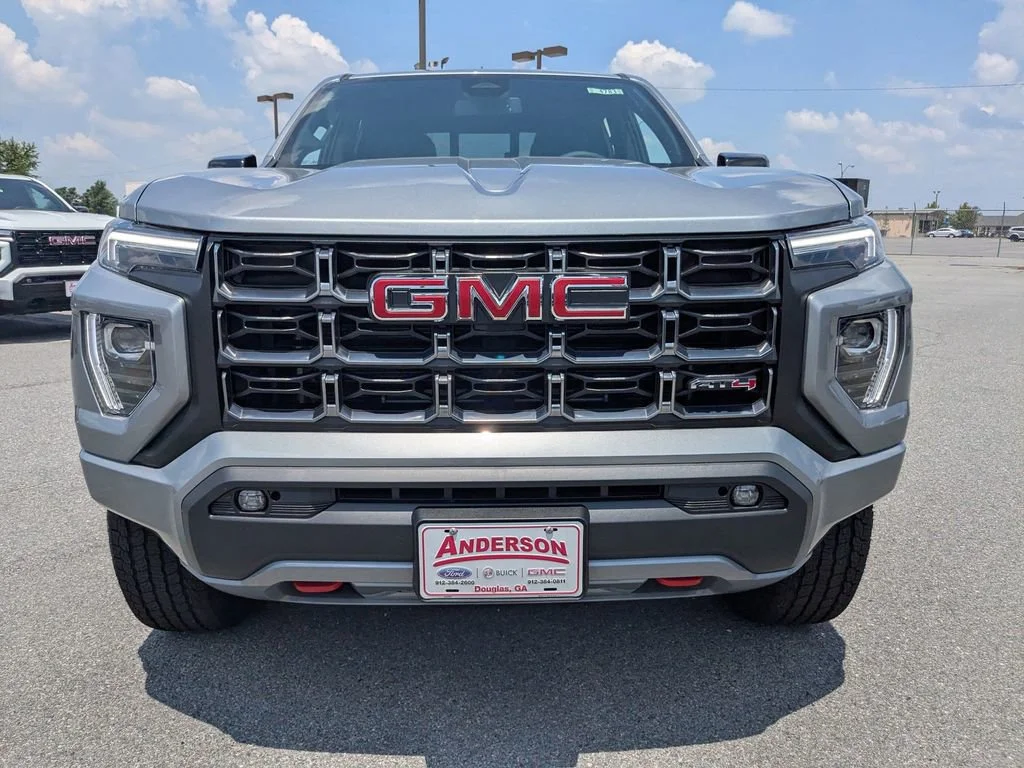 2025 GMC Canyon AT4 - Photo 9