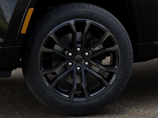 New 2026 High Gloss Black Exterior Paint Jeep Summit Reserve image 16