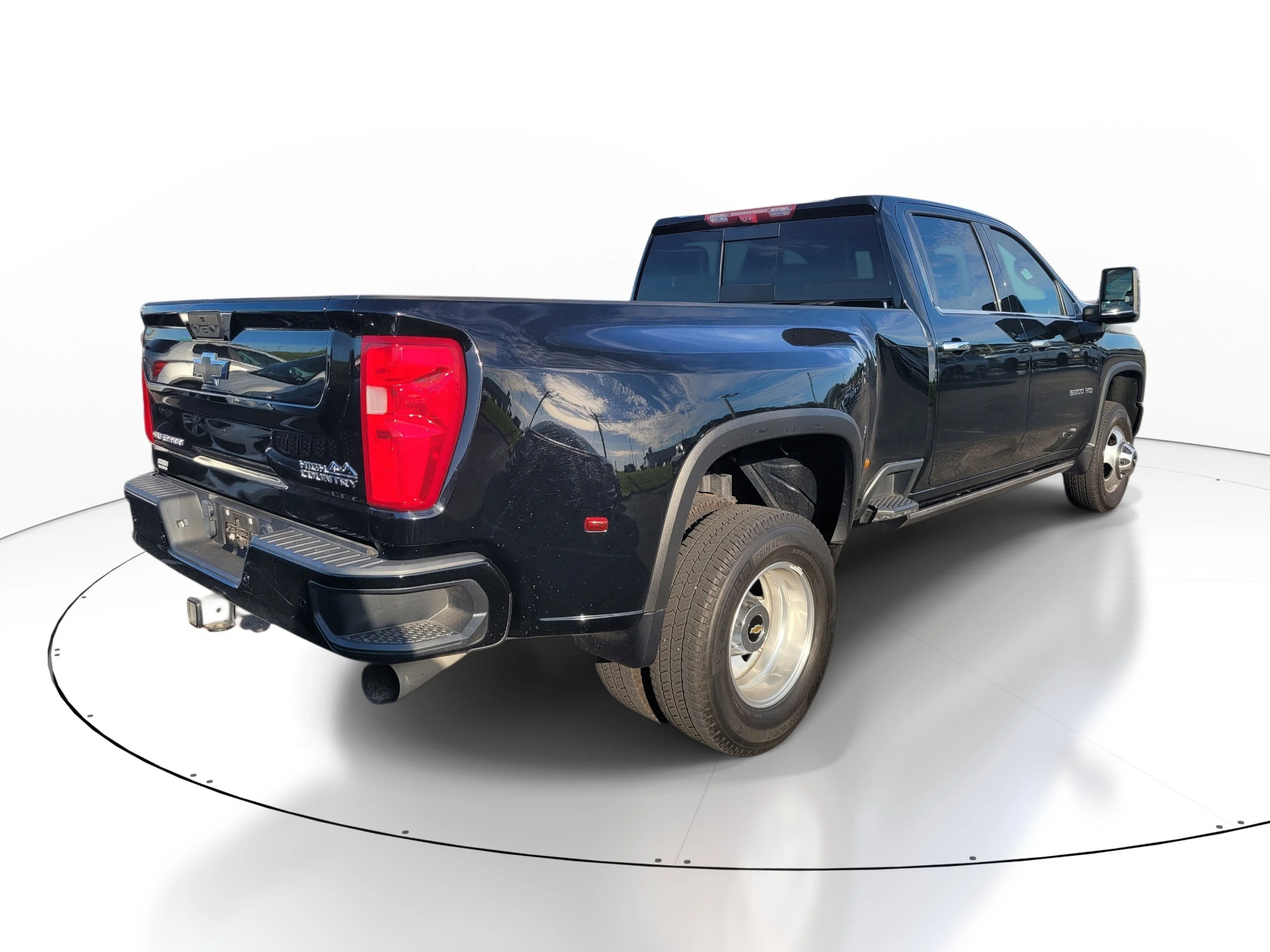 Used 2023 Black Chevrolet High Country image 4