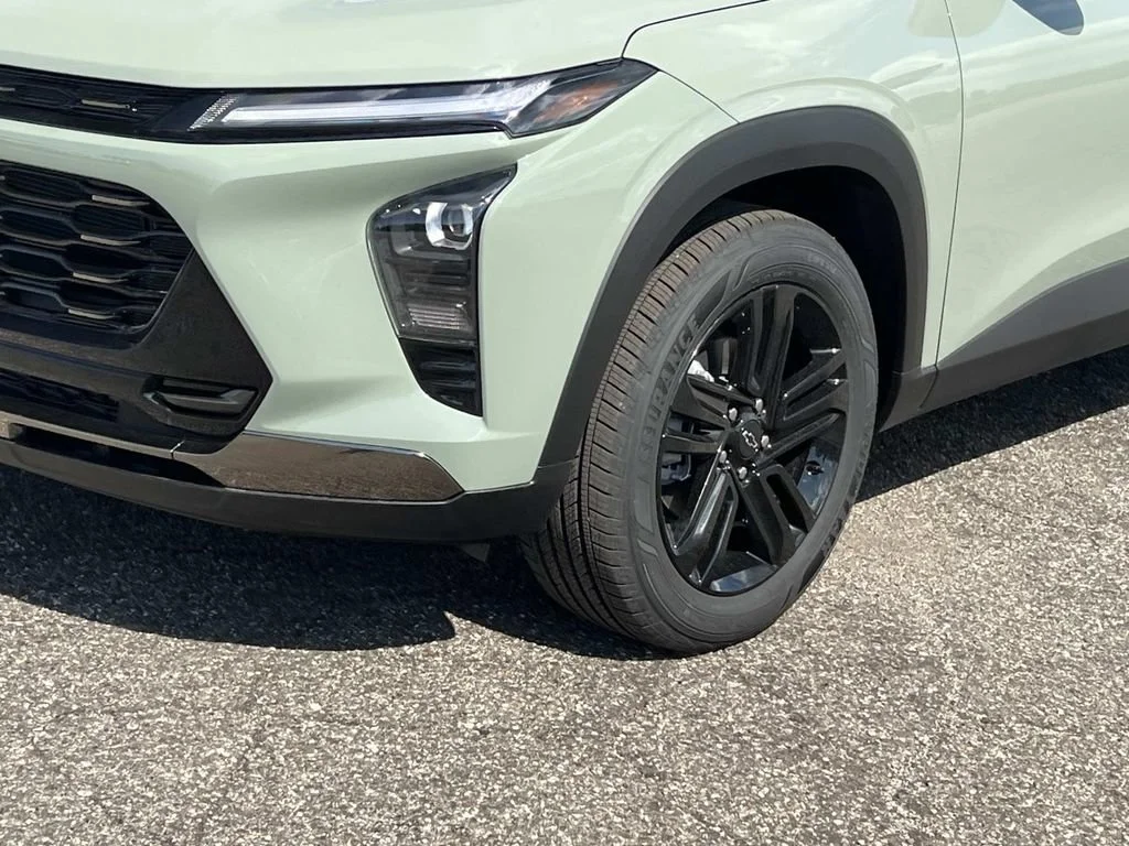 New 2026 Cacti Green Chevrolet ACTIV image 7
