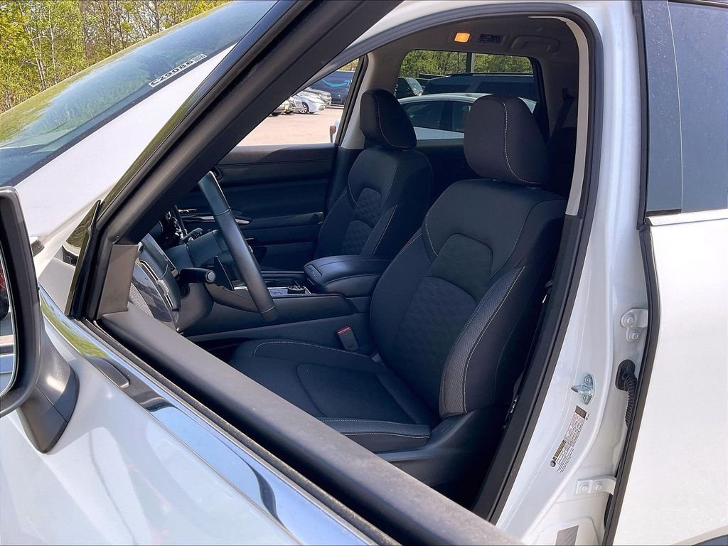 Used 2024 Pearl White Tricoat Nissan SV image 9
