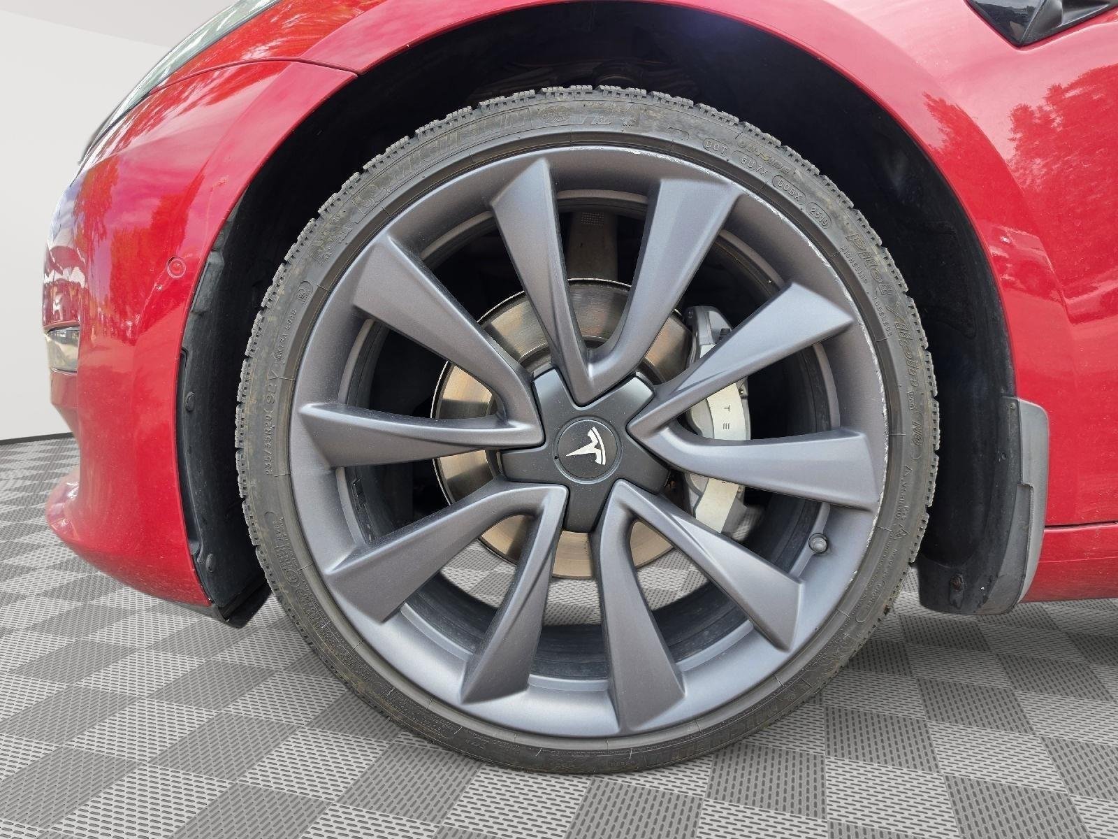 Used 2018  Tesla Long Range Battery image 9