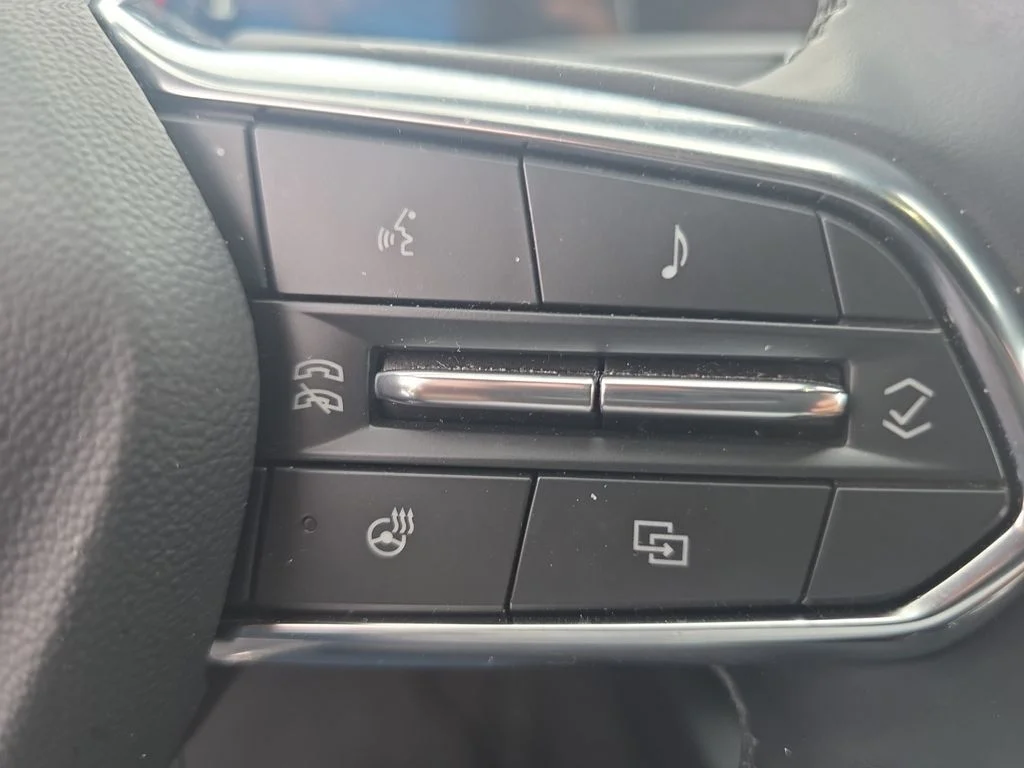 Used 2026 Summit White Chevrolet LT image 20