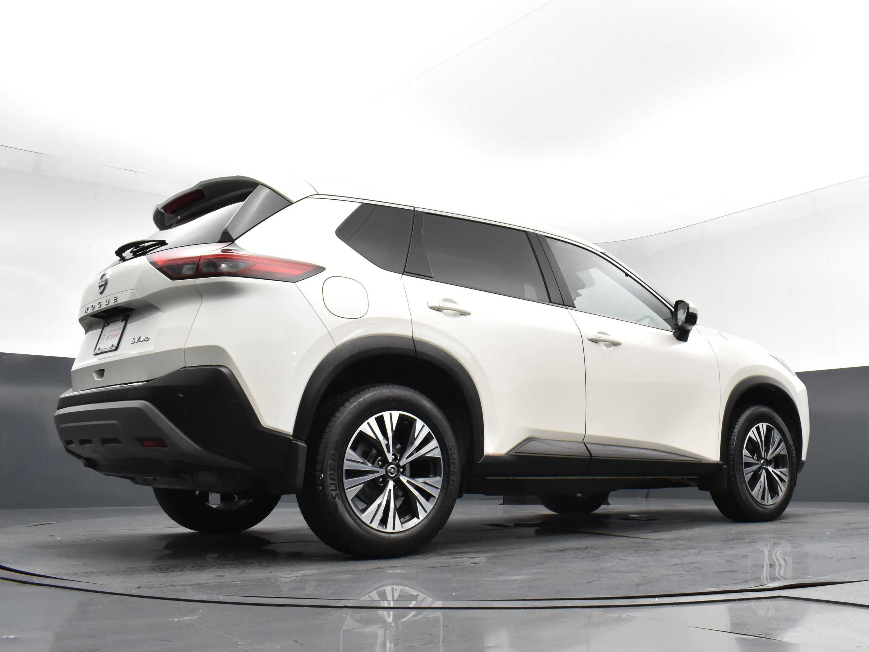 Used 2021 Pearl White Tricoat Nissan SV image 20