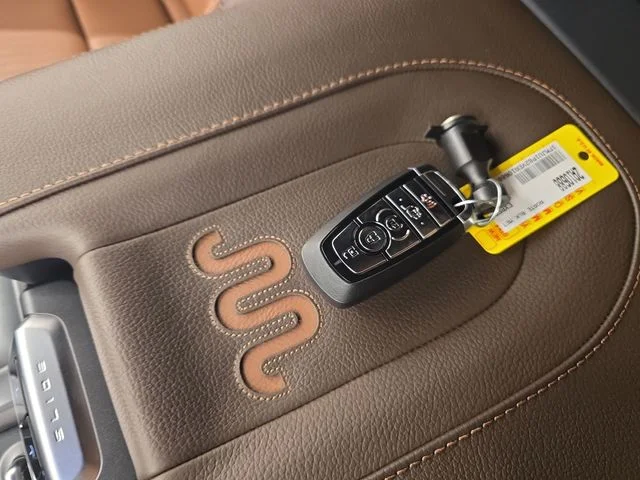 New 2027 Agate Black Metallic Ford King Ranch® image 37