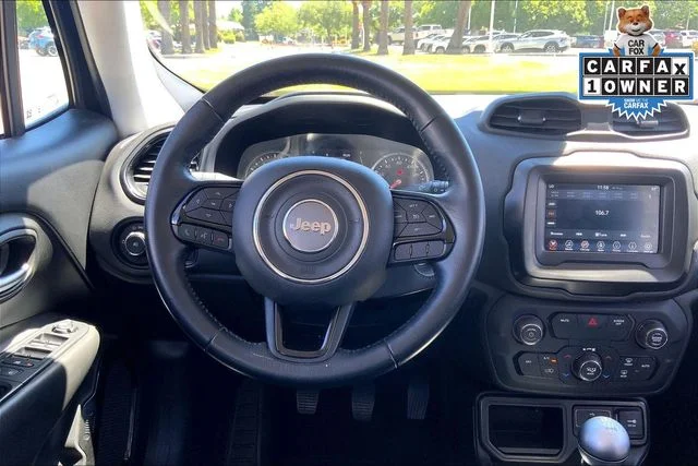 Used 2018 Black Jeep Latitude image 5