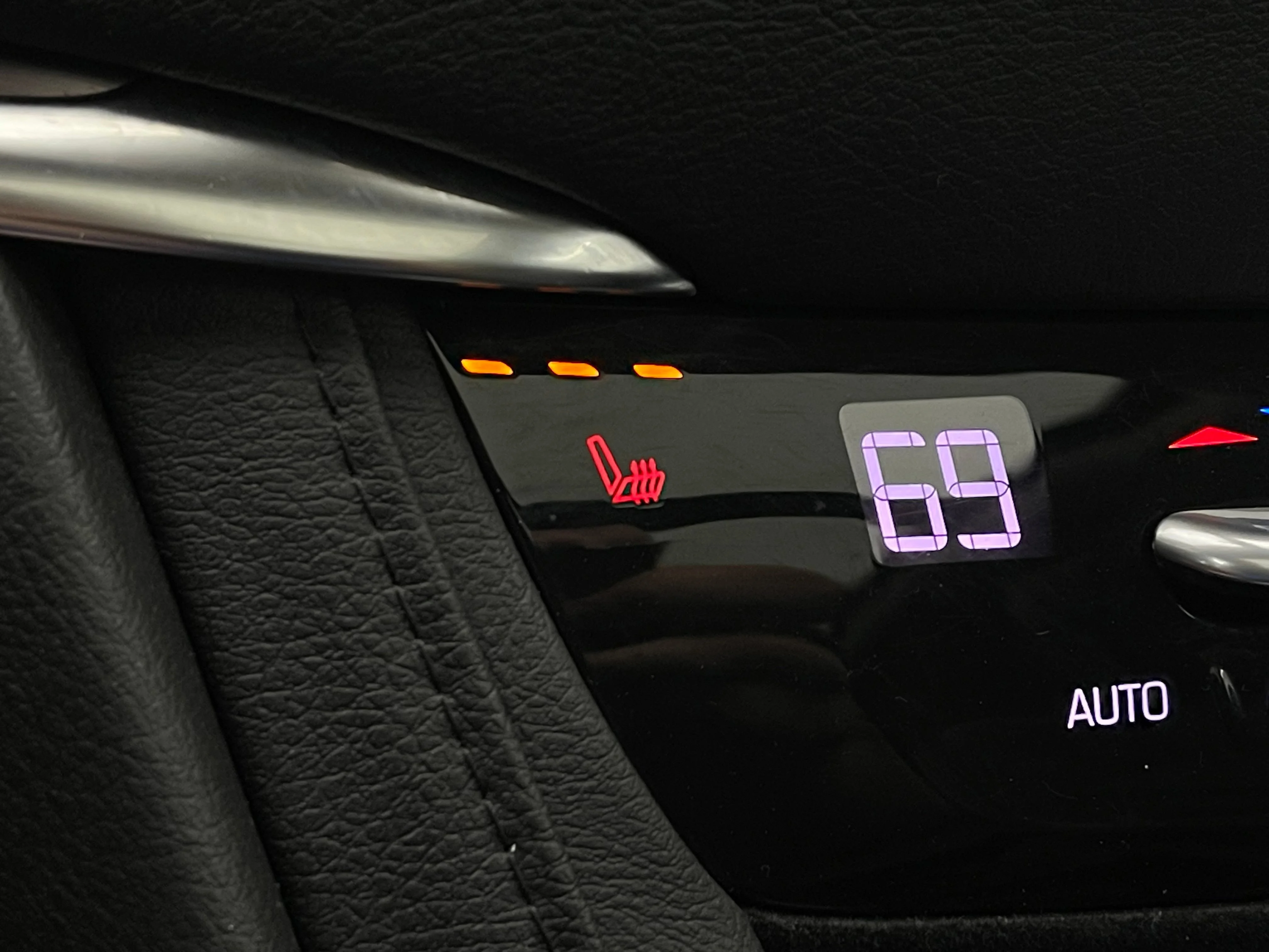 Used 2017 STELLAR BLACK METALLIC Cadillac Luxury AWD image 6