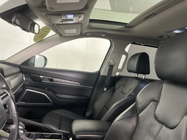 Used 2024 Silver Kia EX image 19
