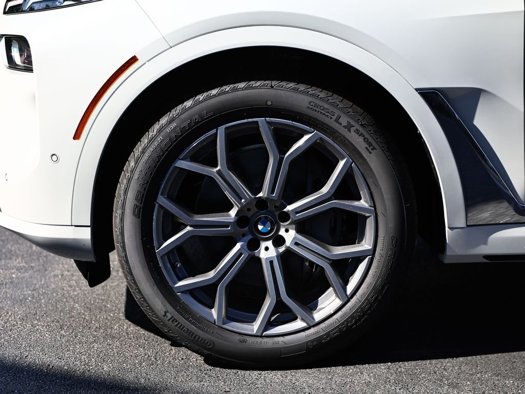 New 2027 Mineral White Metallic BMW xDrive40i image 9