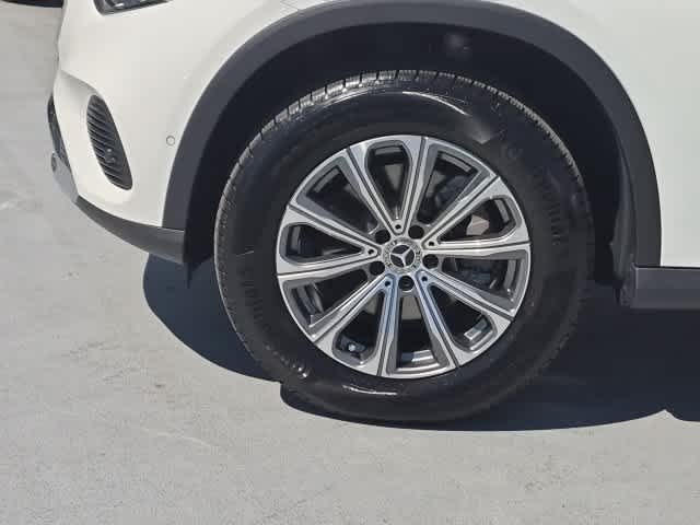 Certified Used 2026 Polar White Mercedes-Benz GLC 300 image 13