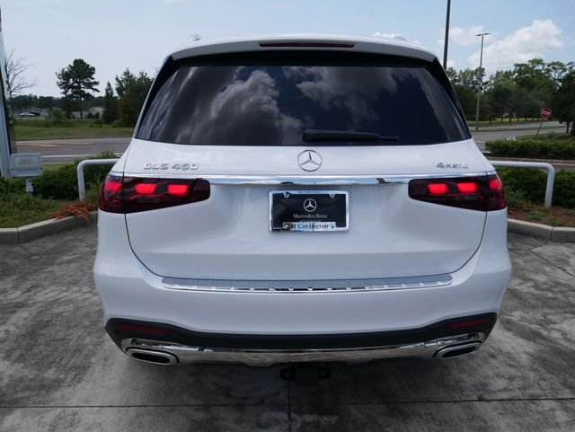 New 2026 MANUFAKTUR Moonlight White Metallic Mercedes-Benz GLS 450 image 5