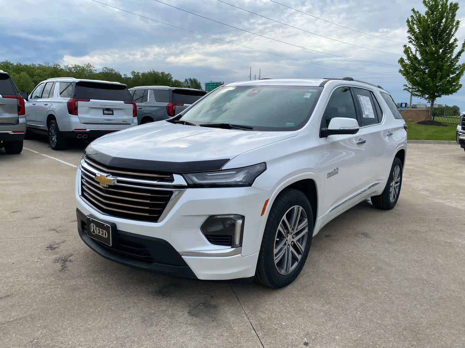 Used 2023 Chevrolet Traverse High Country with VIN 1GNEVNKW2PJ139726 for sale in Kansas City