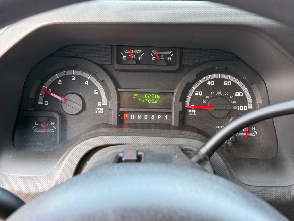 Used 2019  Ford Base image 15
