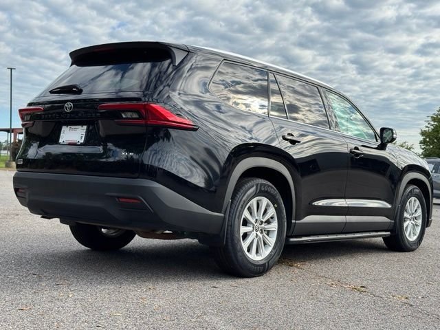 Used 2024  Toyota XLE image 7