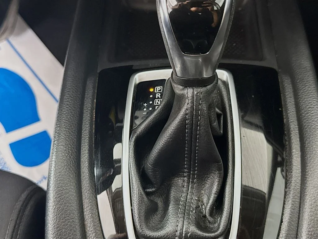 Used 2018 Magnetic Black Nissan S image 21