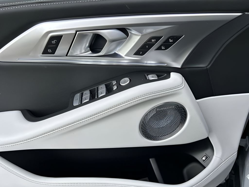 2026 BMW XM Base - Photo 17