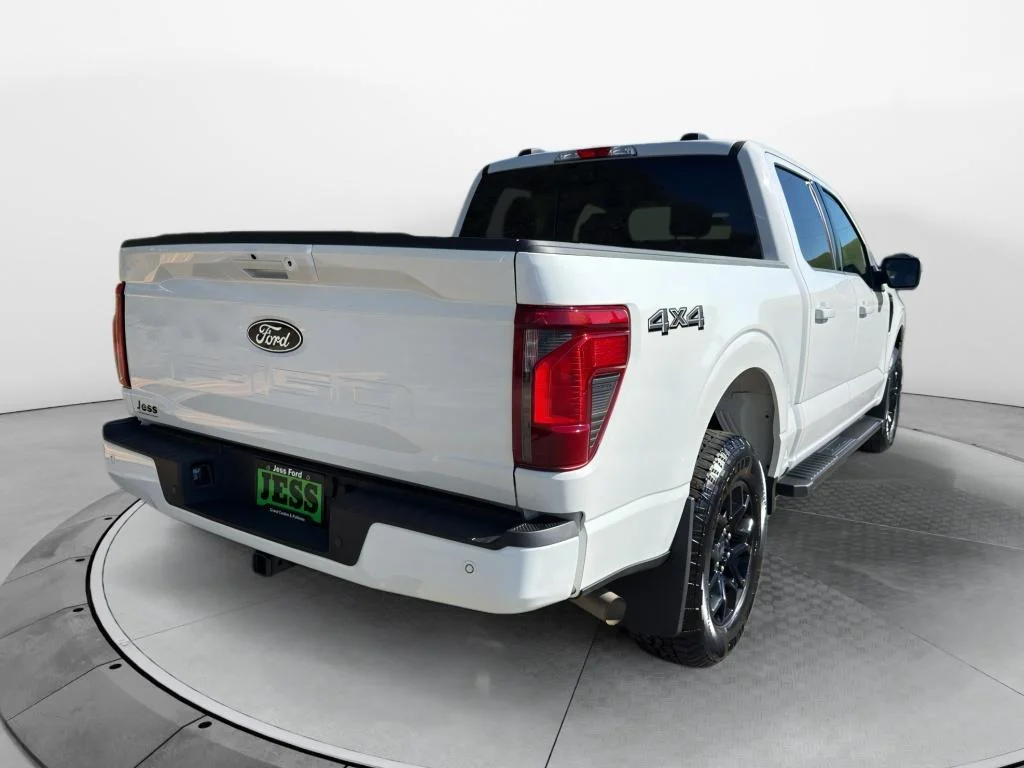 Used 2025 Oxford White Ford XLT image 8