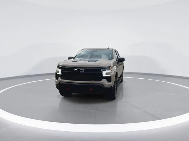 Used 2023 Beige Chevrolet LT Trail Boss image 4