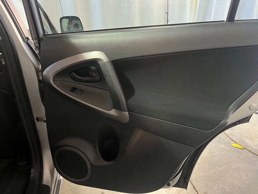2006 Toyota RAV4 Base - Photo 23