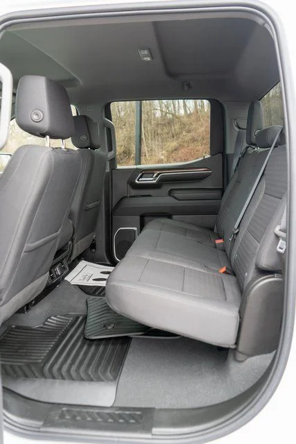 Used 2023 White Chevrolet LT image 12